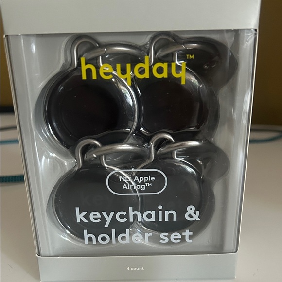 heyday Other - Heyday Charcoal Keychain & Holder Set for Apple AirTag